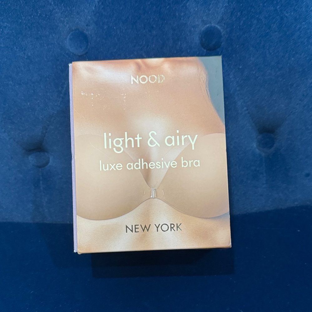 NOOD Light & Airy Luxe Adhesive Bra - Cream